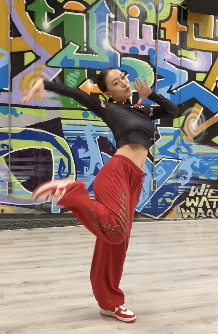 k pop dance lessons with Renz red at VROG