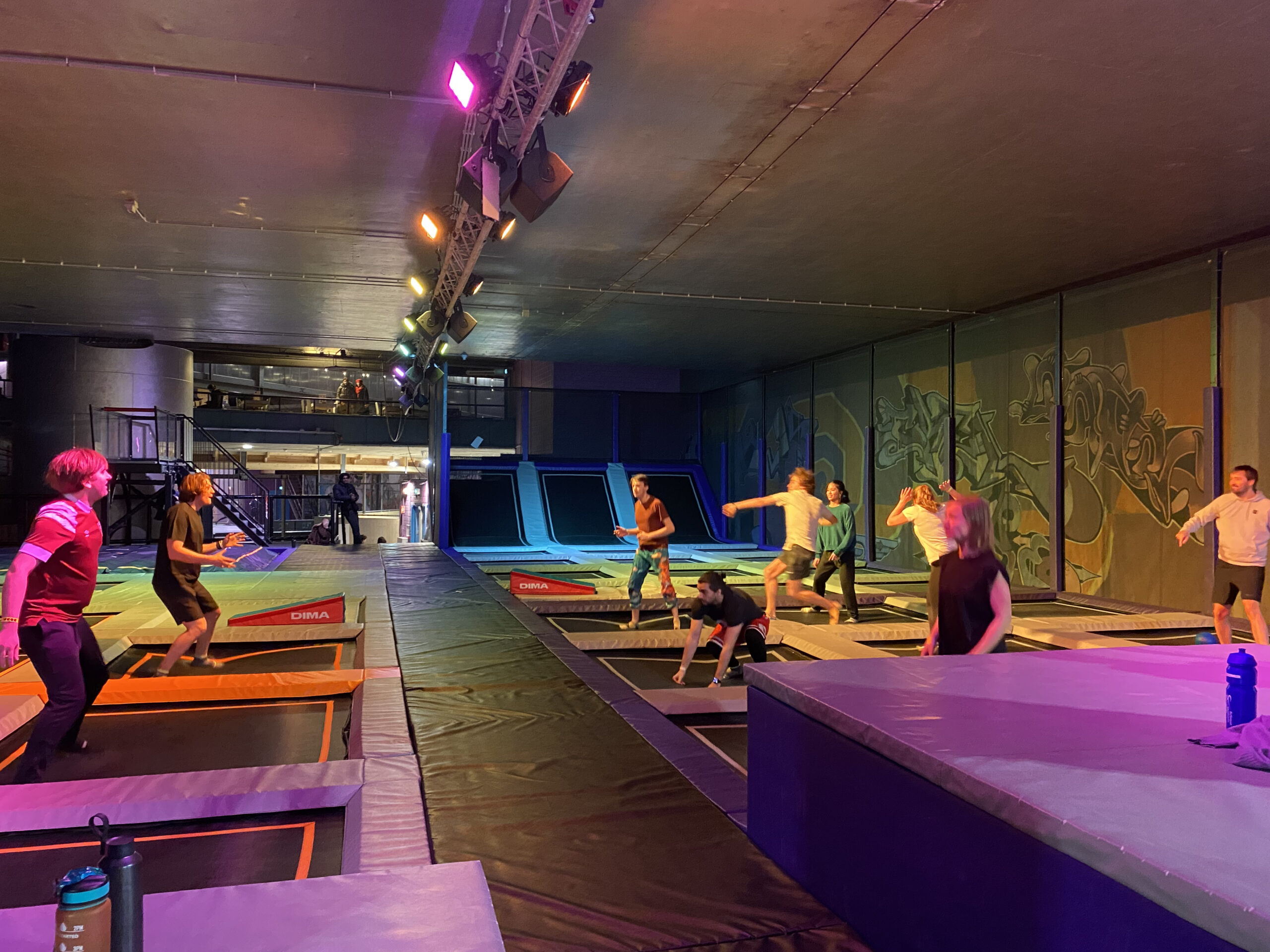 trampoline trefbal dodgeball VROG