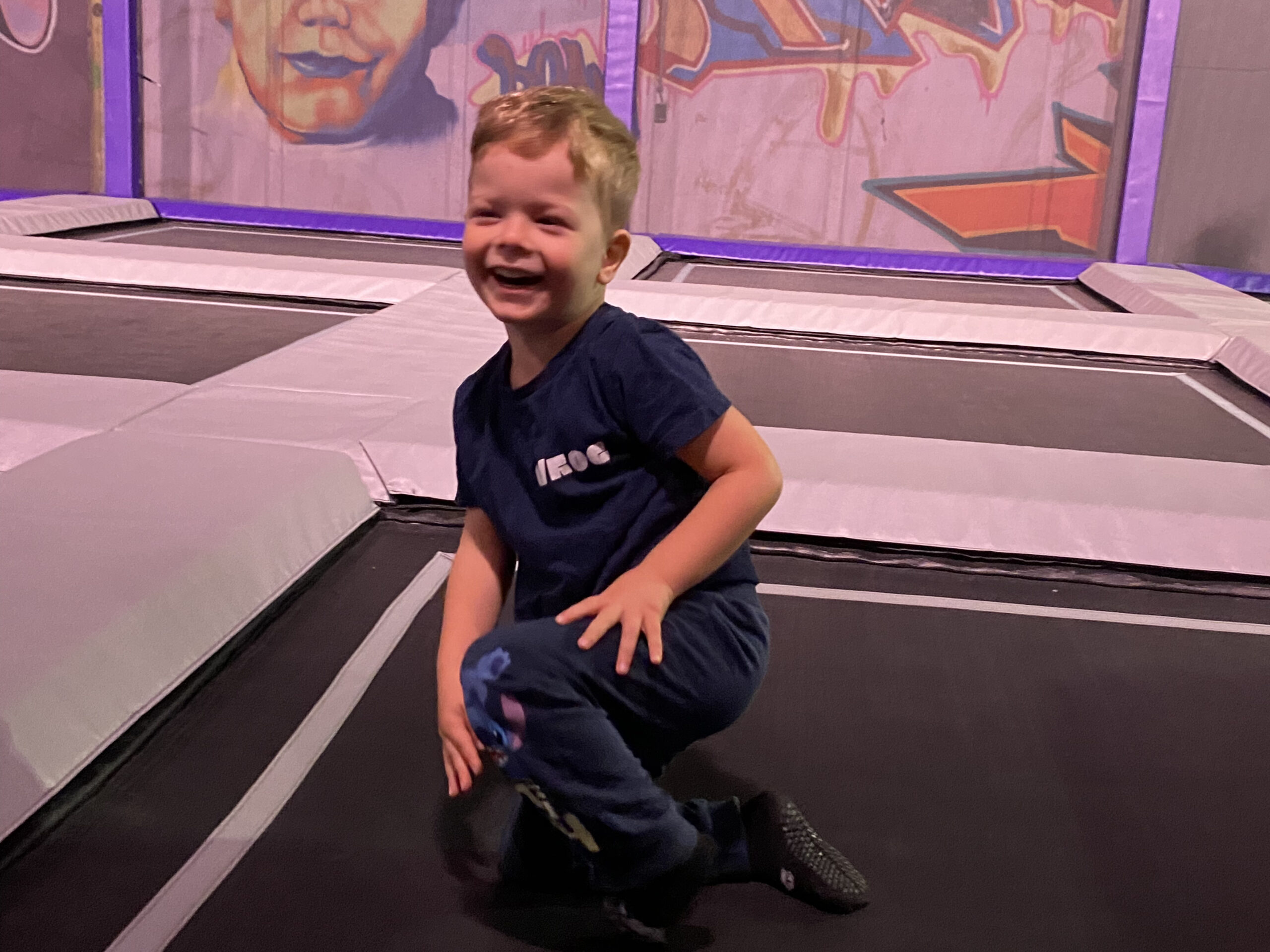 trampoline springen voor kleintjes minivrog